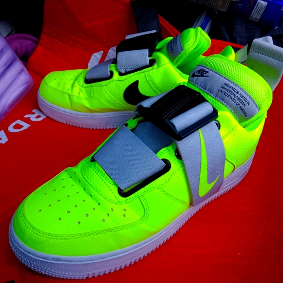 Nike air force 1 volts - Picture 1 of 1